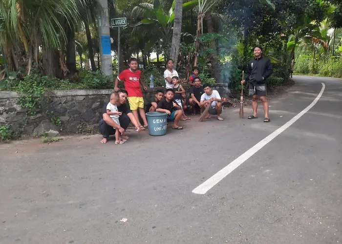 Family Hostel *